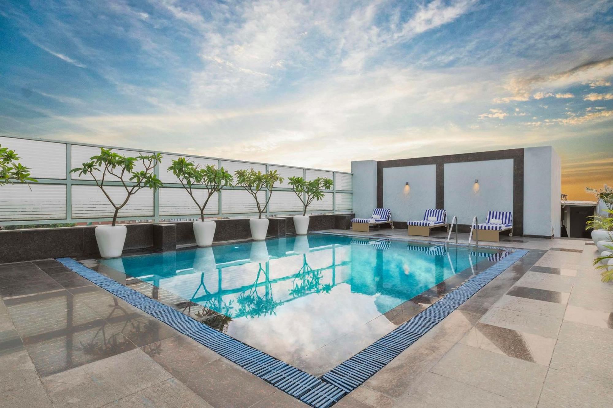 Country Inn & Suites By Radisson, Gurugram Sector 12 グルガウン エクステリア 写真
